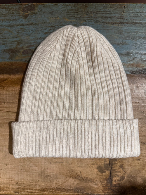 Aritzia toque