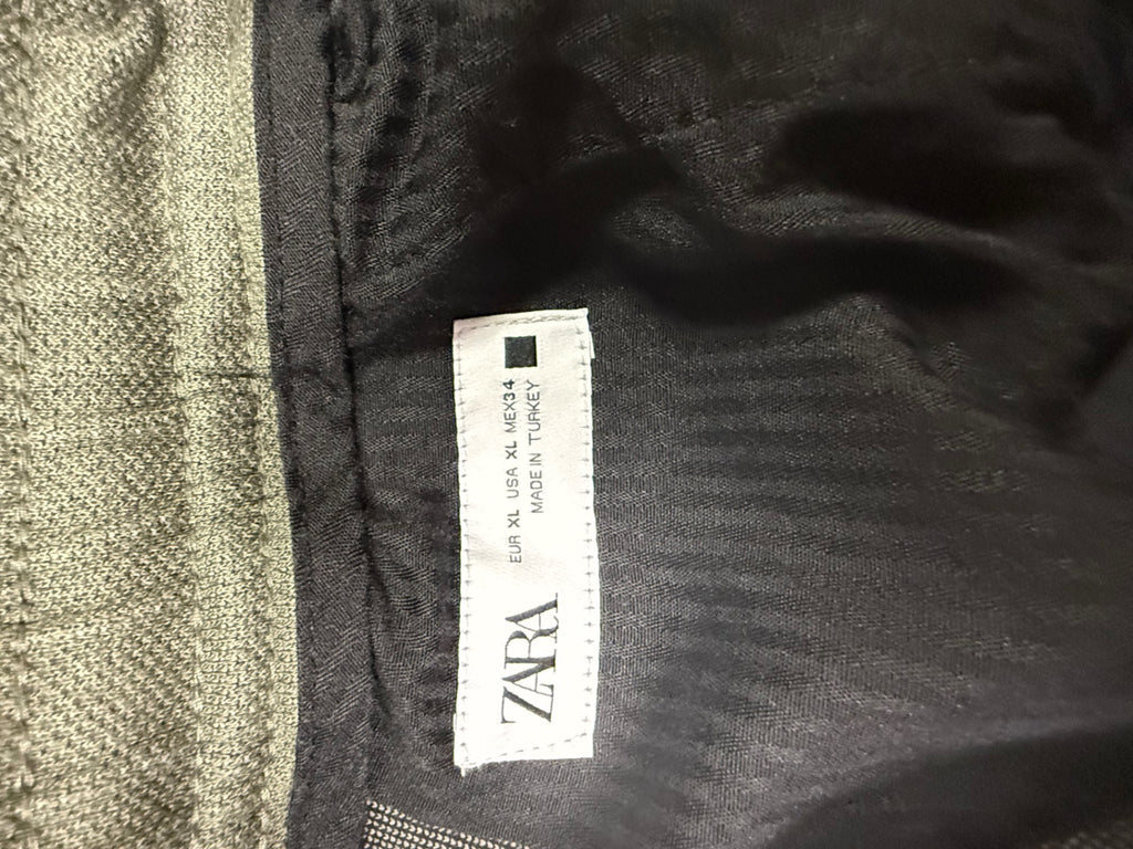 ZARA Shorts EU 34, XL Gray/Green