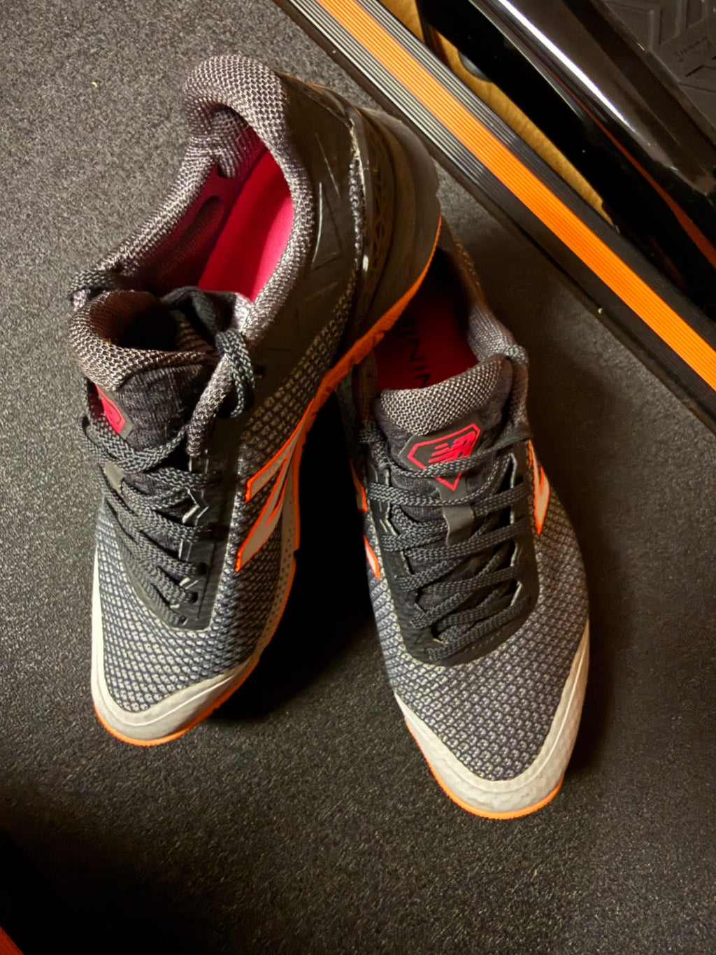 New Balance Women’s Foorwear 8 Black/Gray/Orange